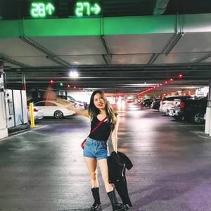 Meet your Posher, Yingyue